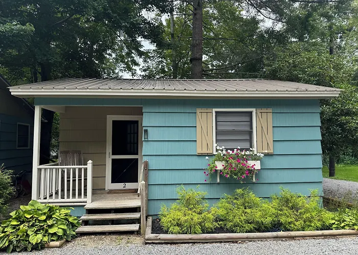 Cozy Creek Cottages